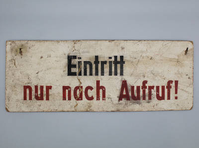 Schild aus der Grenzübergangsstelle Invalidenstraße