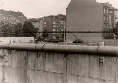 Errichtung der Hinterlandmauer an der Heidelberger Straße