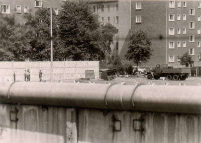Errichtung der Hinterlandmauer an der Heidelberger Straße