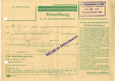 Abmeldung bei der polizeilichen Meldebehörde von Hildegard, Erhard und Alfred Schulz