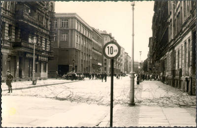 Stacheldrahtbarriere auf Wolliner Straße am 13.08.1961