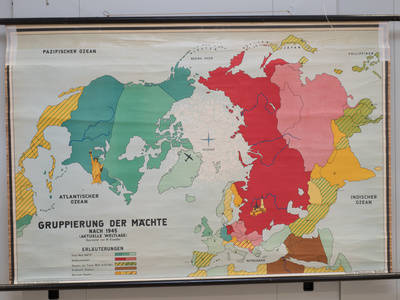 Schulwandkarte "Gruppierung der Mächte nach 1945"