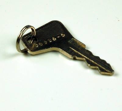 Autoschlüssel eines 1989 bei der Flucht zurückgelassenen Trabants