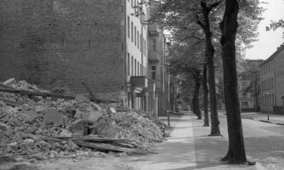Häusertrümmer nach dem Krieg in Berlin-Steglitz